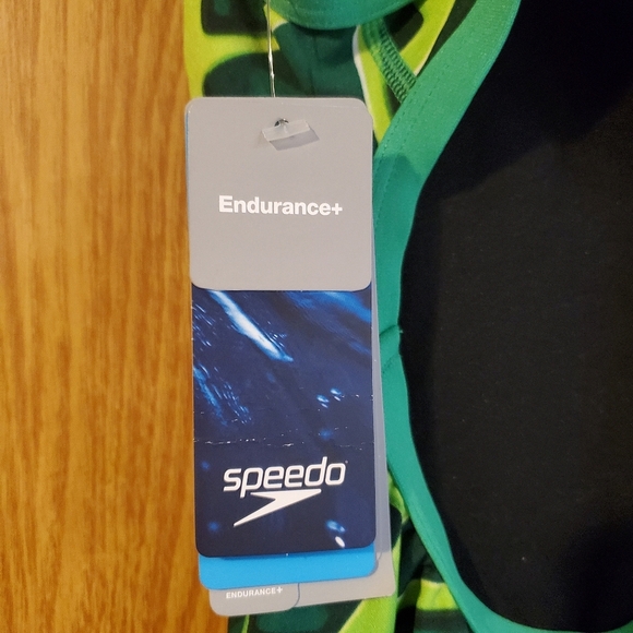 Size 28 Speedo endurance+ one piece swimsuit - Picture 8 of 13